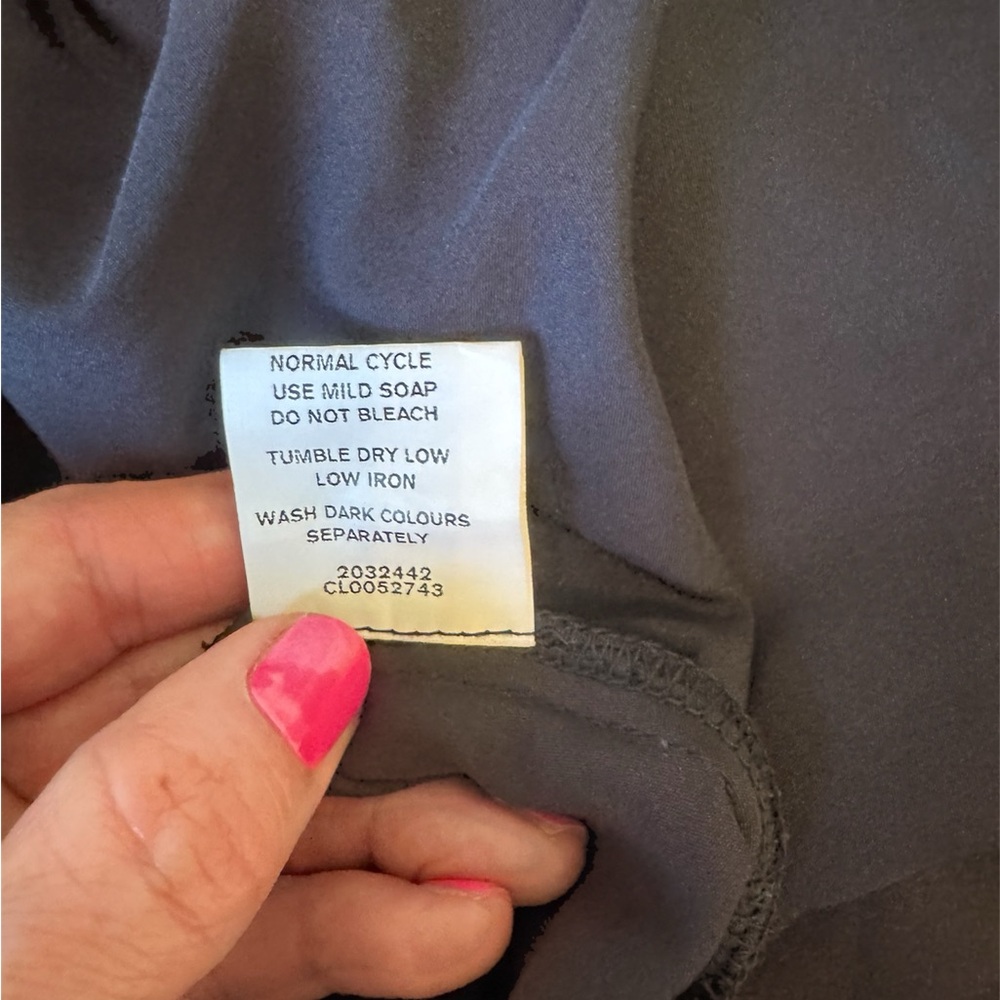 Eshakti Dress
Wayward Fancies - Picture 6 of 11